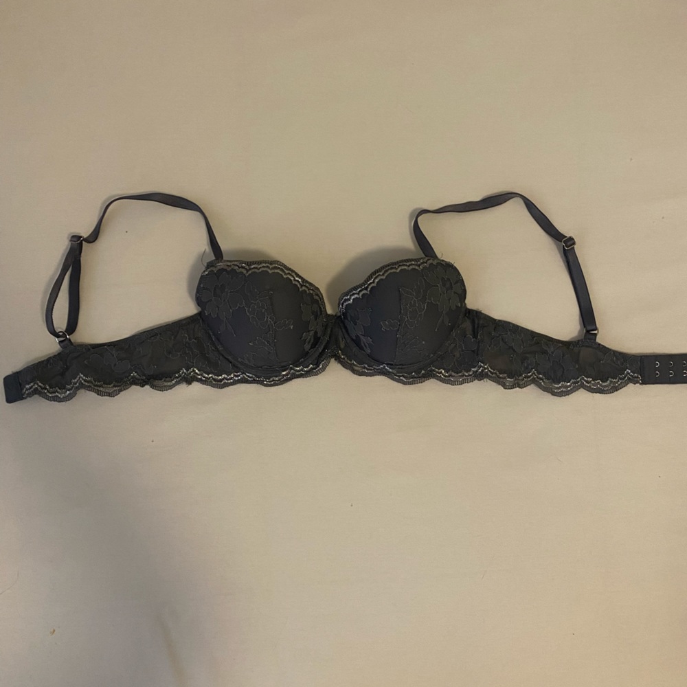 VICTORIA’S SECRET BRA
